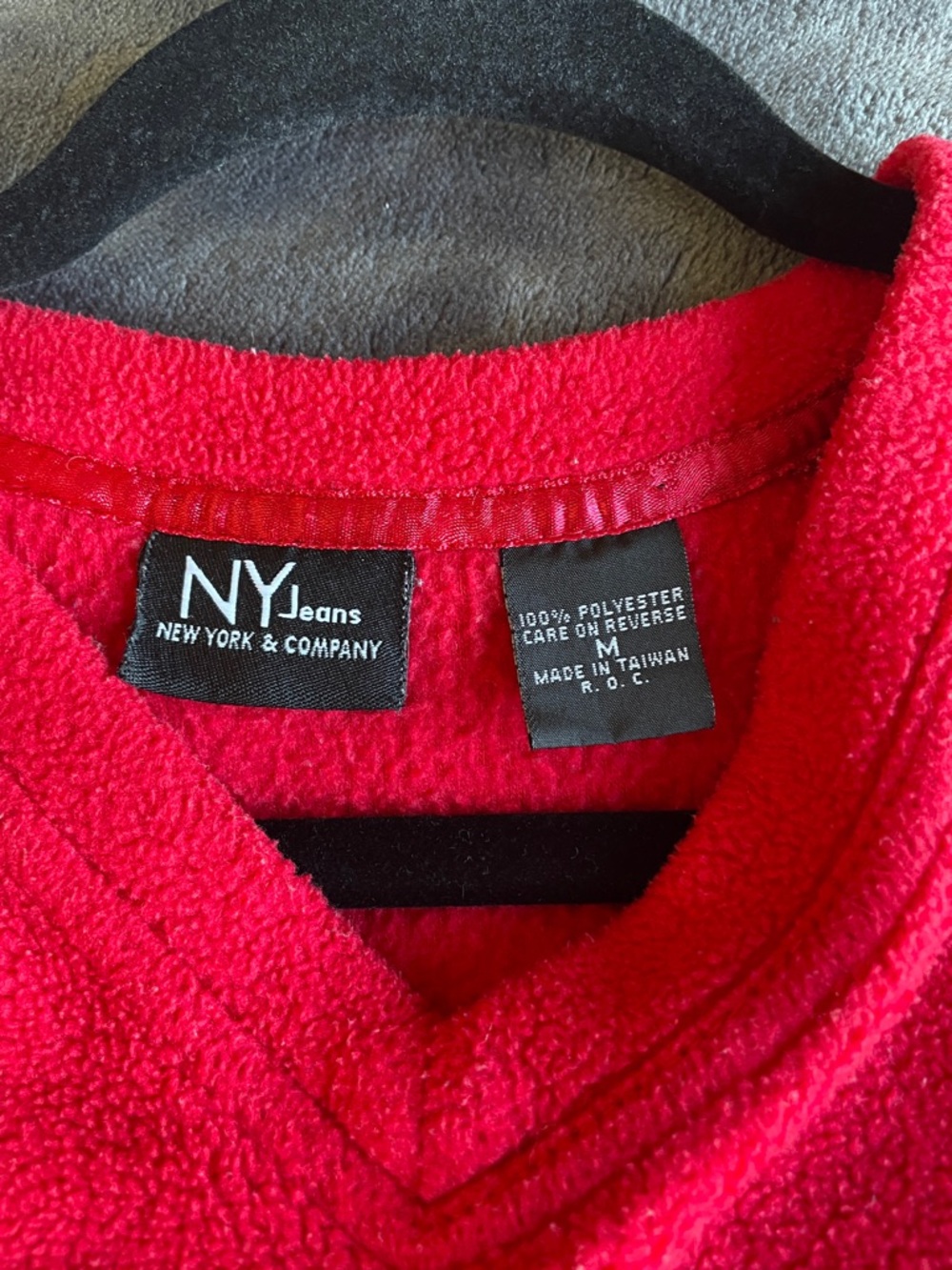 New York Jeans Men's Red V-Neck Fleece Sweater - Picture 2 of 9